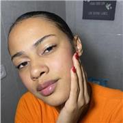 Profesora apoyo de biología imparte a clases a primaria y secundaria